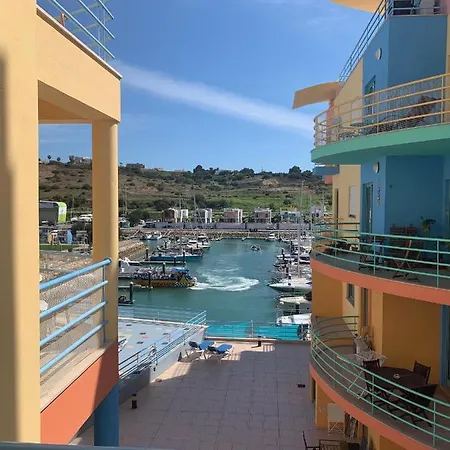 Holiday In The Marina Apartment *