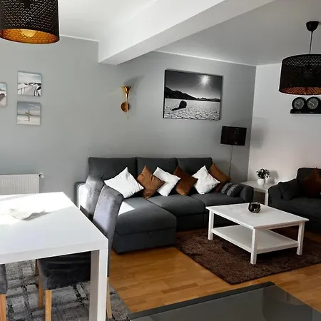 Apartment Holiday In The Marina